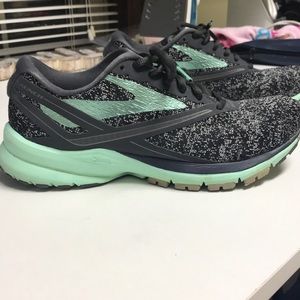 Brooks running shoes size 7.5